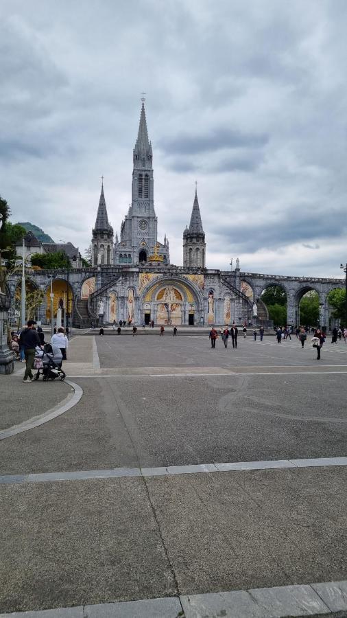 Castelema - Appartement Proche Du Sanctuaire Lourdes Zewnętrze zdjęcie